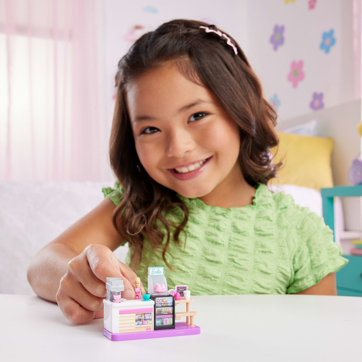 Barbie Mini Barbie Land Doll House Playsets With 1.5-Inch Doll, Furniture & Accessories