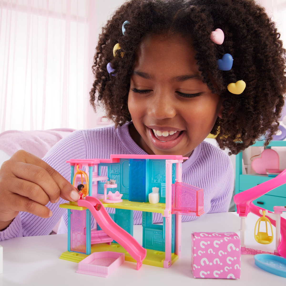 Barbie Mini Barbieland Doll House Playsets With 1.5-inch Doll, Furniture & Accessories
